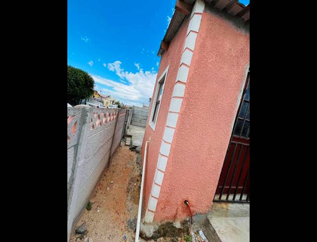 2 BEDROOM HOUSE FOR SALE IN KUYASA